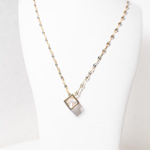 CRYSTAL NECKLACE